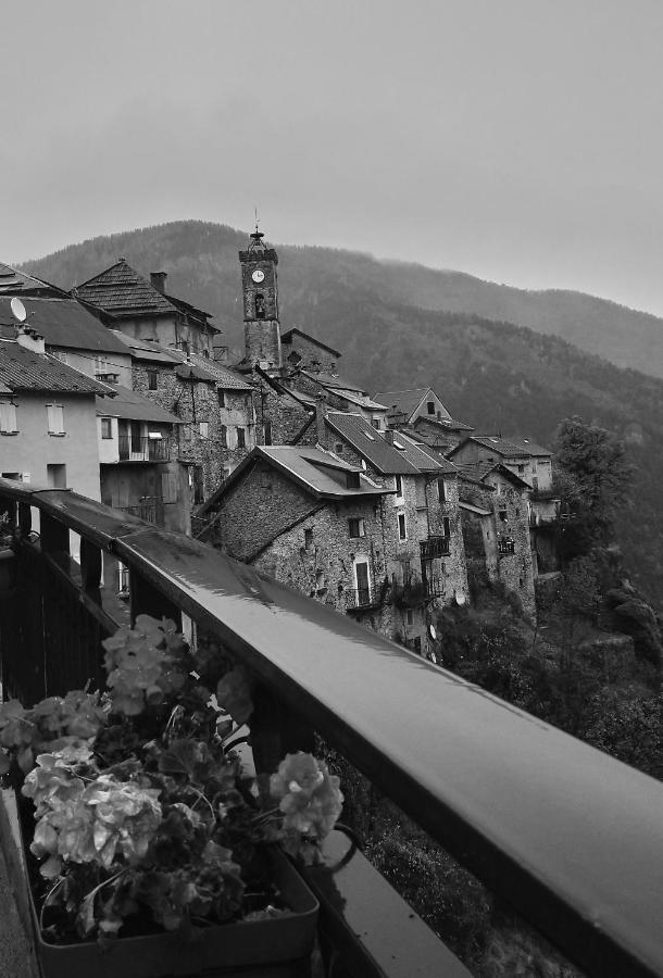 Villa Sur Un Petit Nuage Roubion Esterno foto